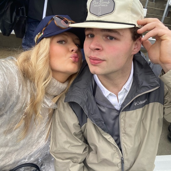 Meet your Posher, Nia - Picture 1 of 1